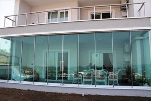Cam Balkon